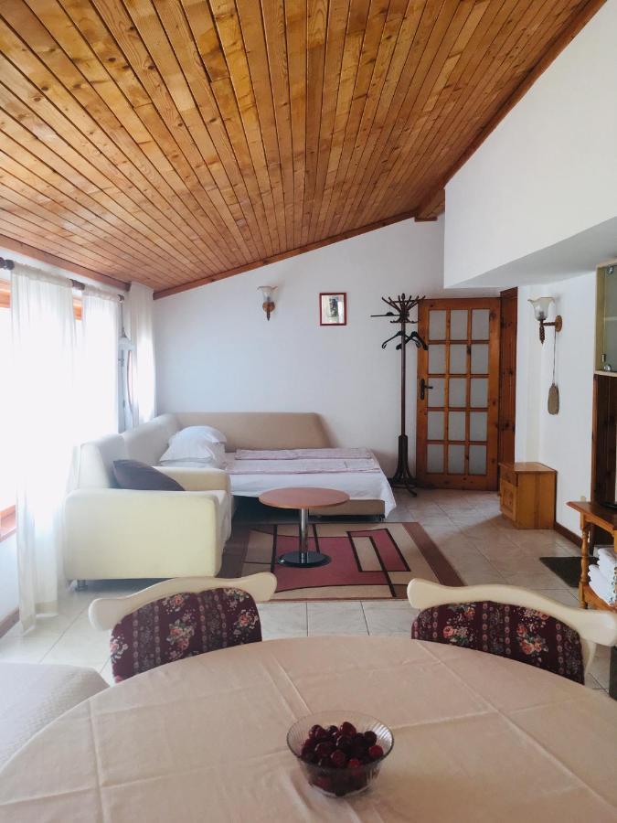 Guest House Barbov Obzor Exterior photo